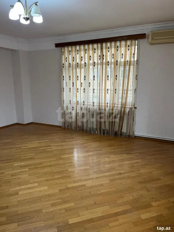 Satılır 3 otaqlı yeni tikili 128 m²