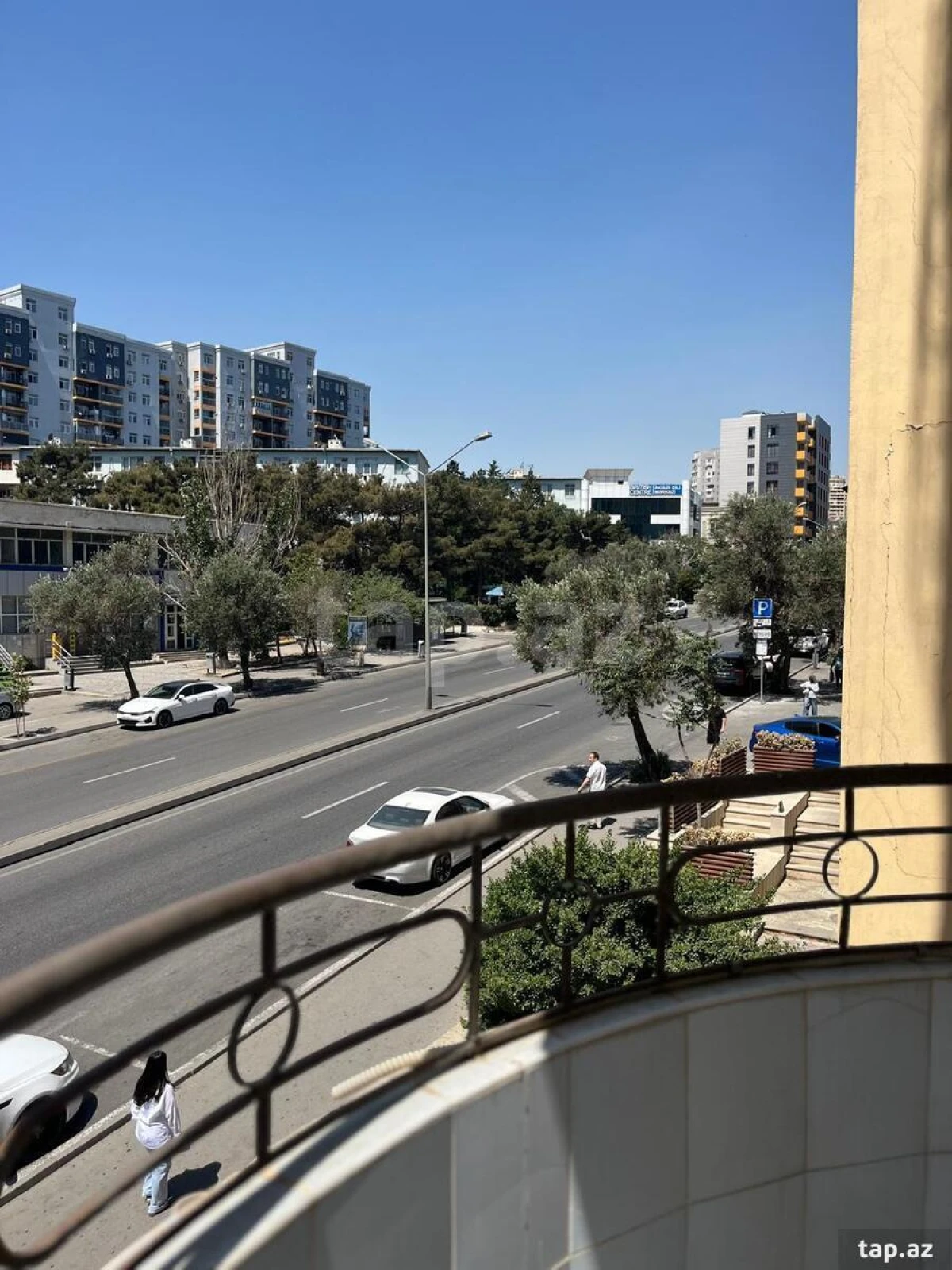 Satılır 3 otaqlı yeni tikili 128 m²