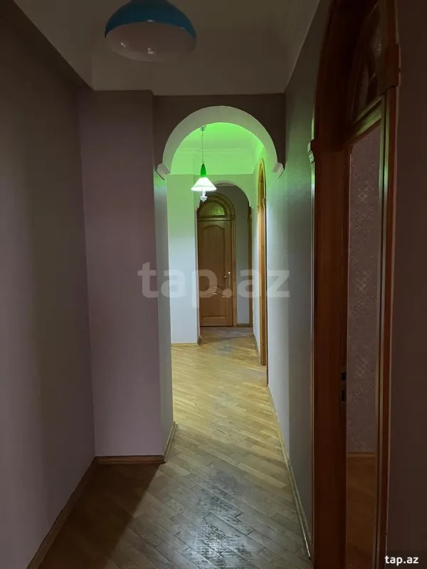 Satılır 3 otaqlı yeni tikili 128 m²