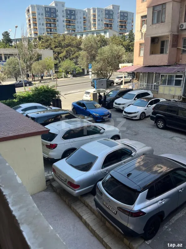 Satılır 3 otaqlı yeni tikili 128 m²