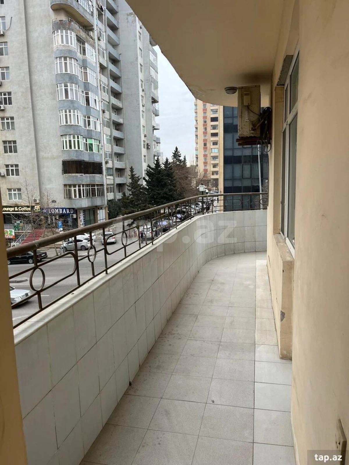 Satılır 3 otaqlı yeni tikili 128 m²