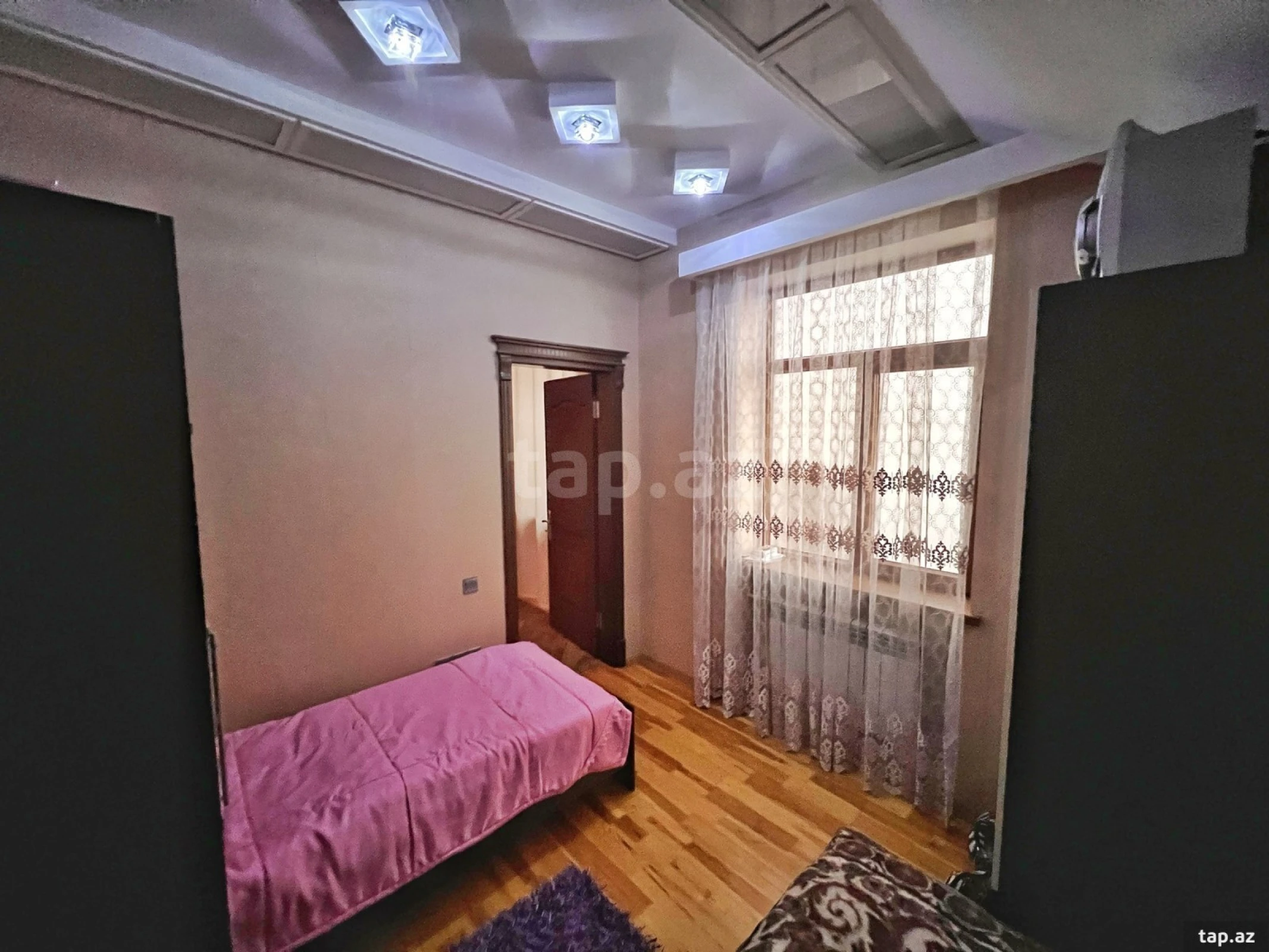 Satılır 5 otaqlı həyət evi