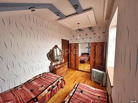 Satılır 5 otaqlı həyət evi