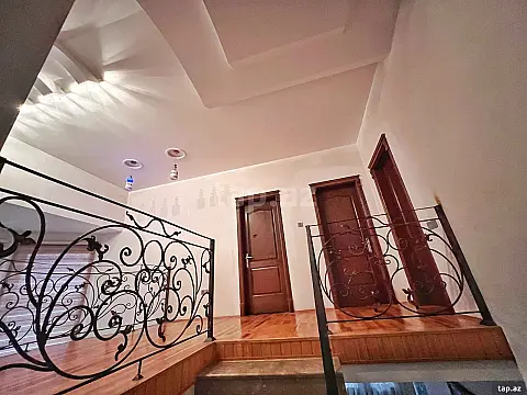 Satılır 5 otaqlı həyət evi