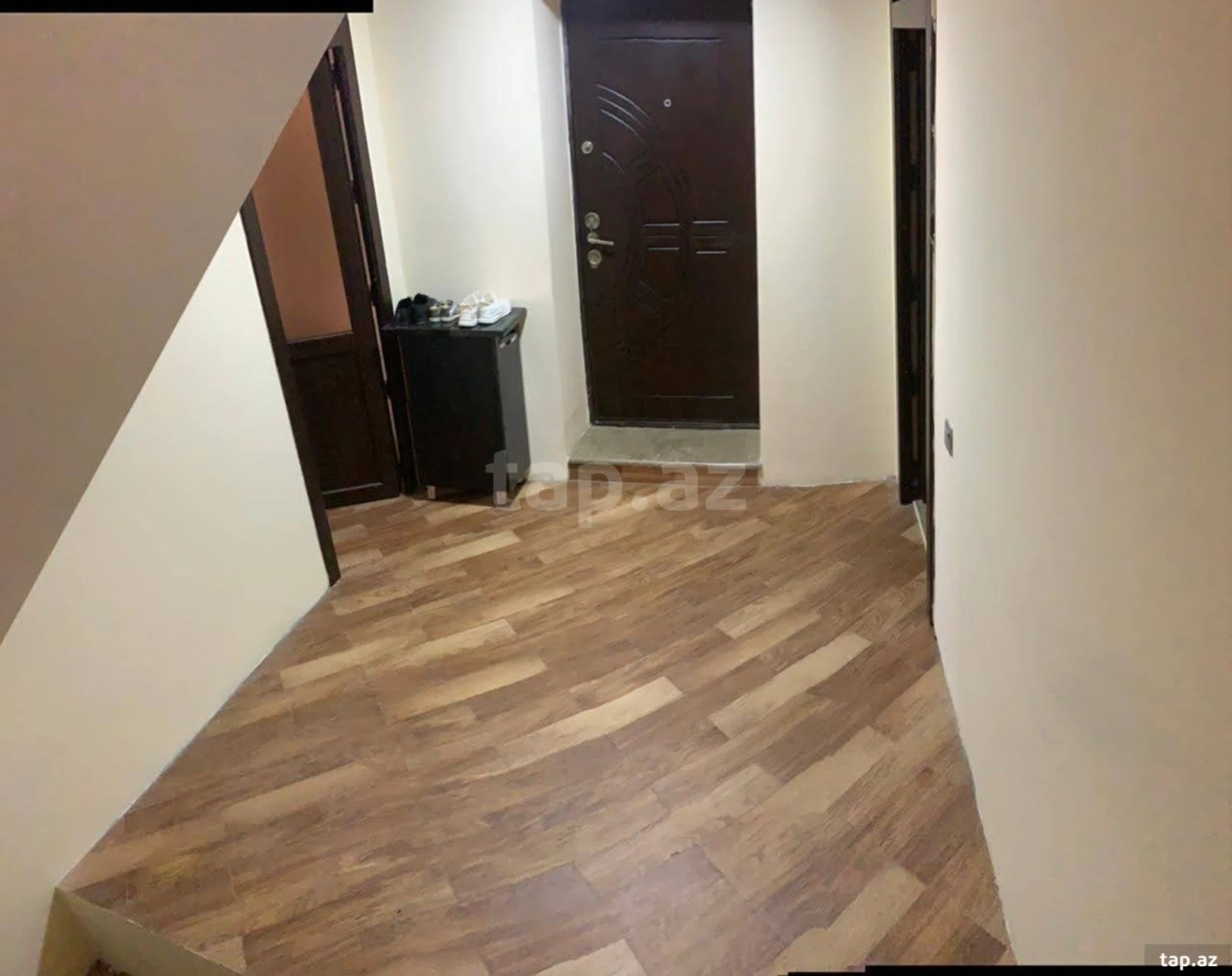 Satılır 5 otaqlı həyət evi