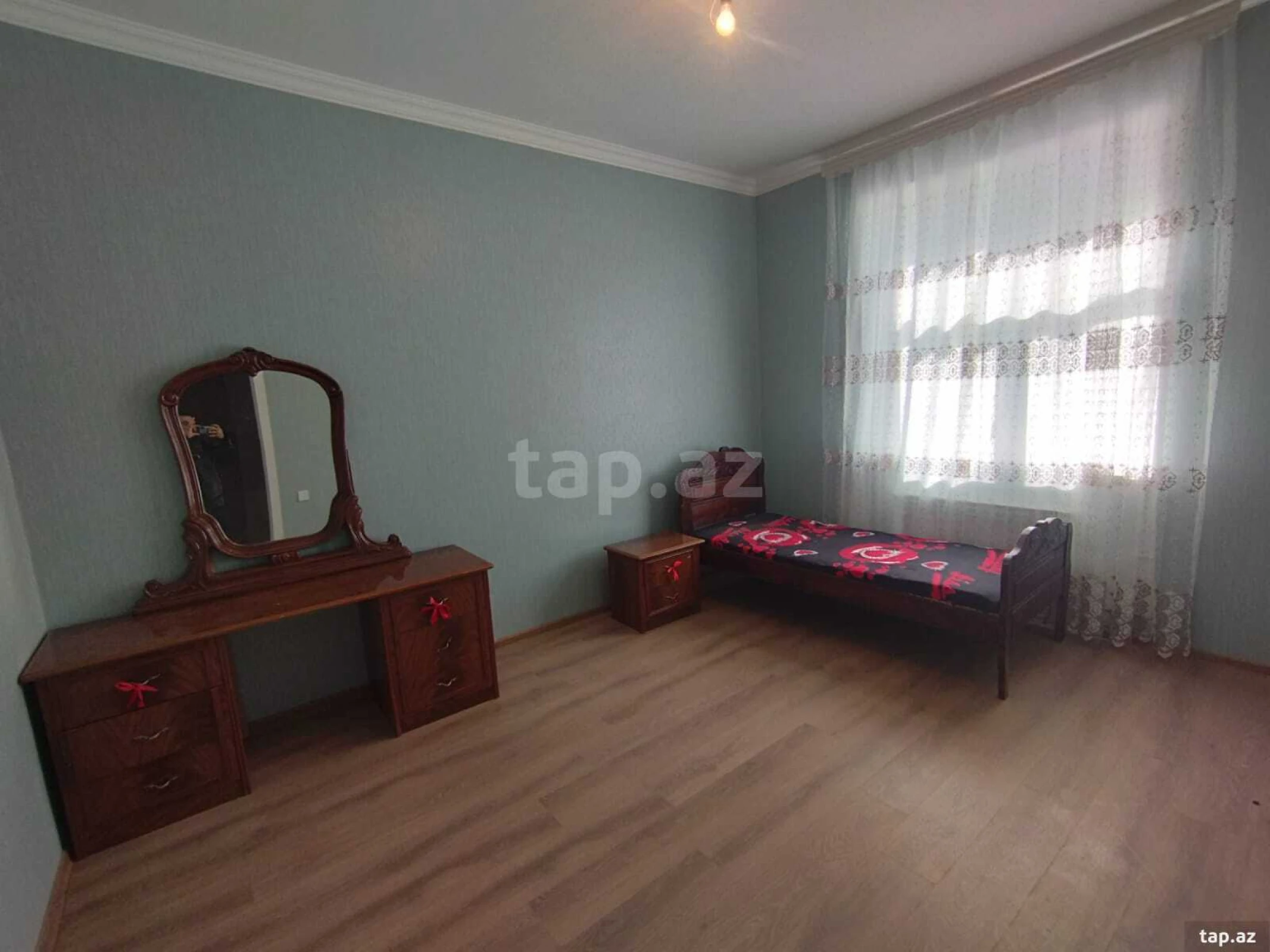 Kirayə verilir 3 otaqlı həyət evi