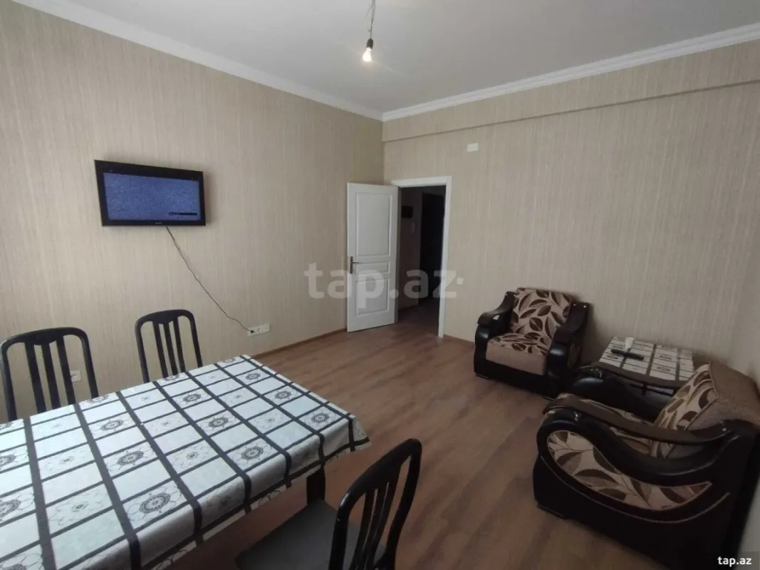 Kirayə verilir 3 otaqlı həyət evi