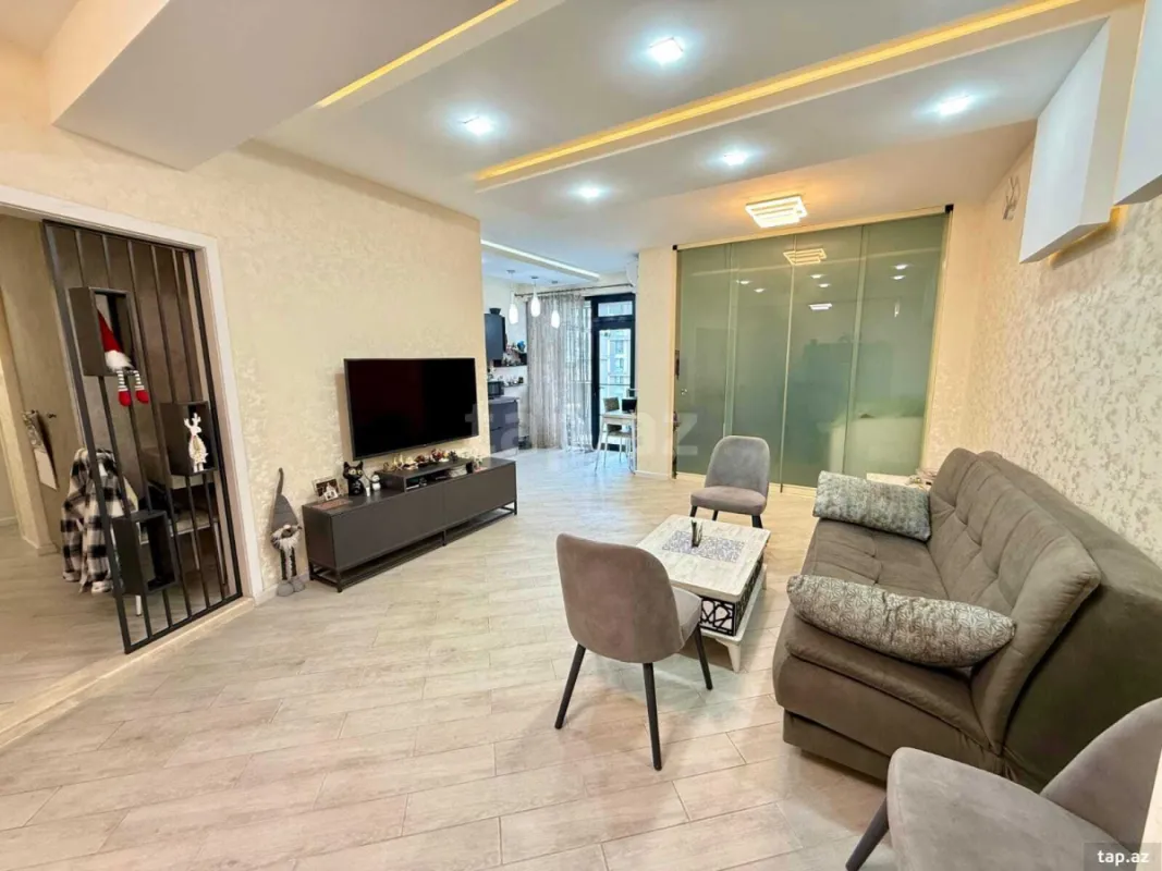 Satılır 3 otaqlı yeni tikili 82 m²