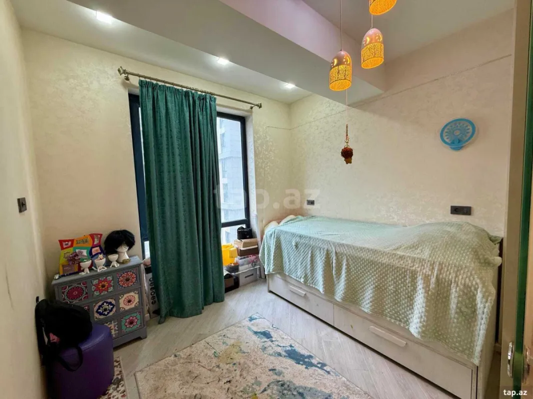 Satılır 3 otaqlı yeni tikili 82 m²