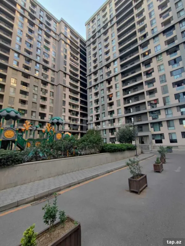 Satılır 3 otaqlı yeni tikili 82 m²