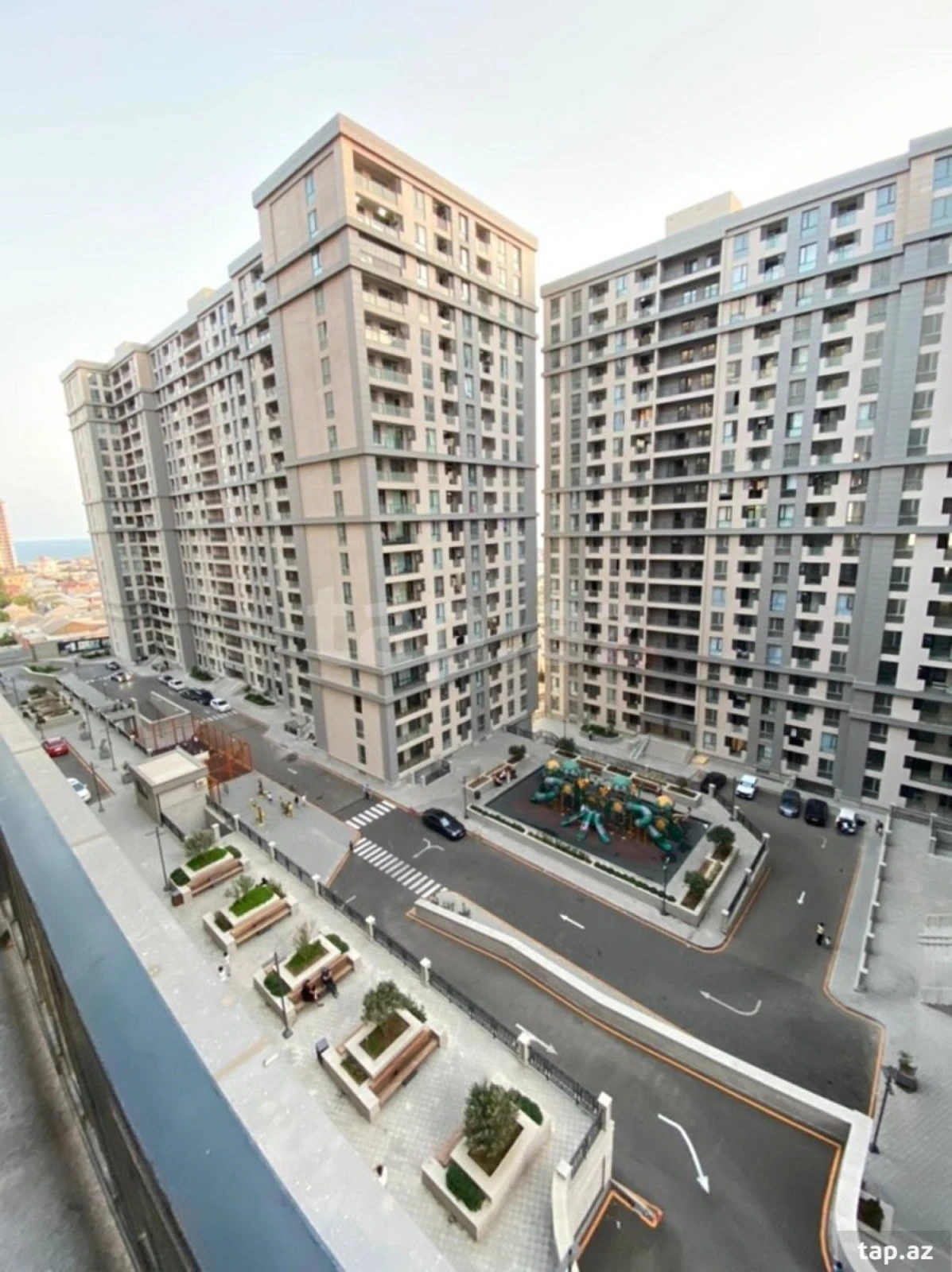 Satılır 3 otaqlı yeni tikili 82 m²