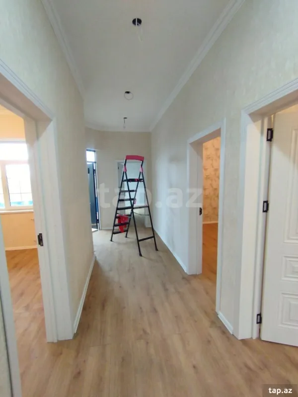 Satılır 4 otaqlı həyət evi
