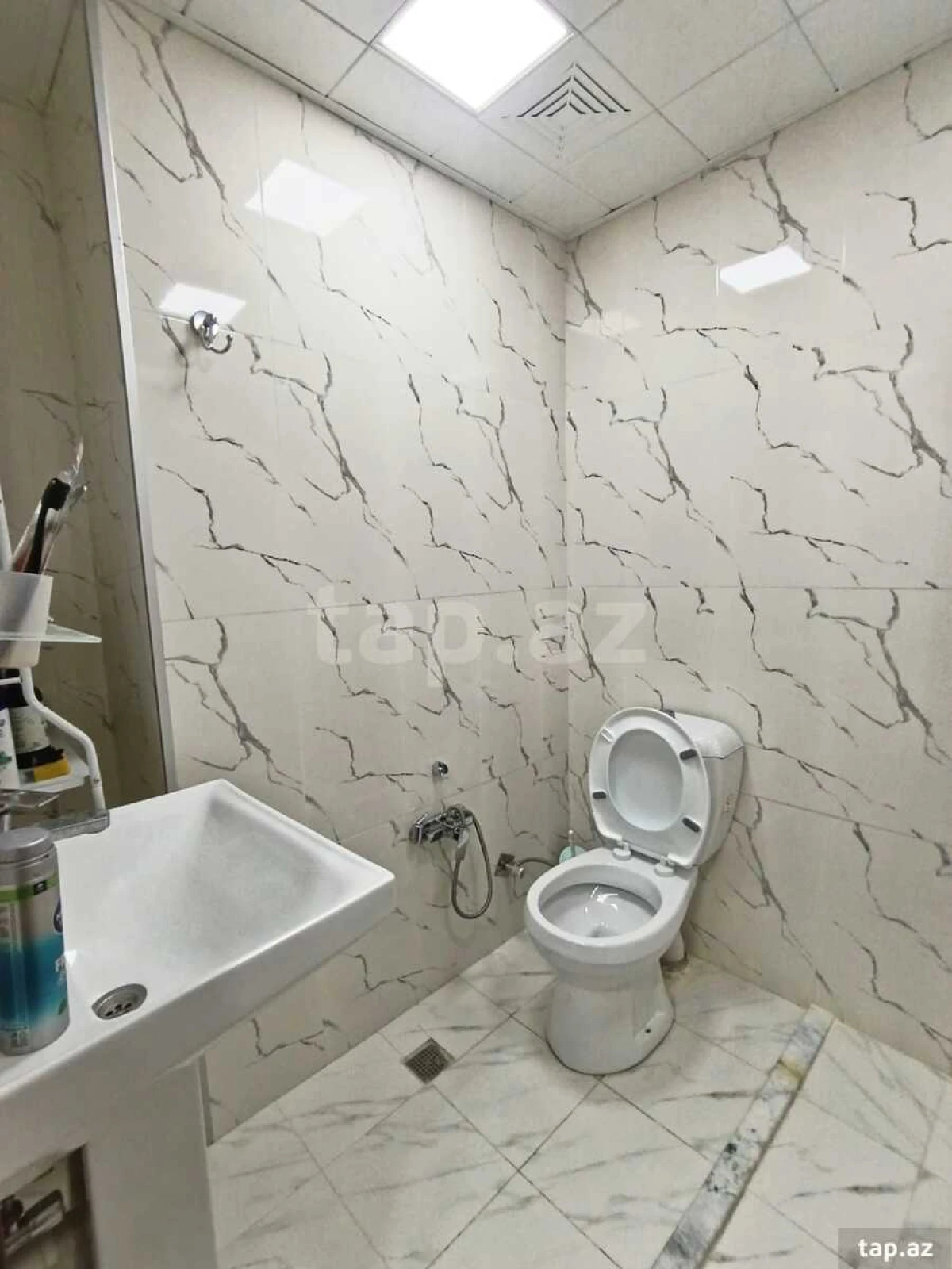 Kirayə verilir 2 otaqlı yeni tikili 60 m²
