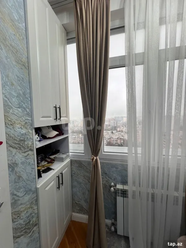 Kirayə verilir 3 otaqlı yeni tikili 110 m²