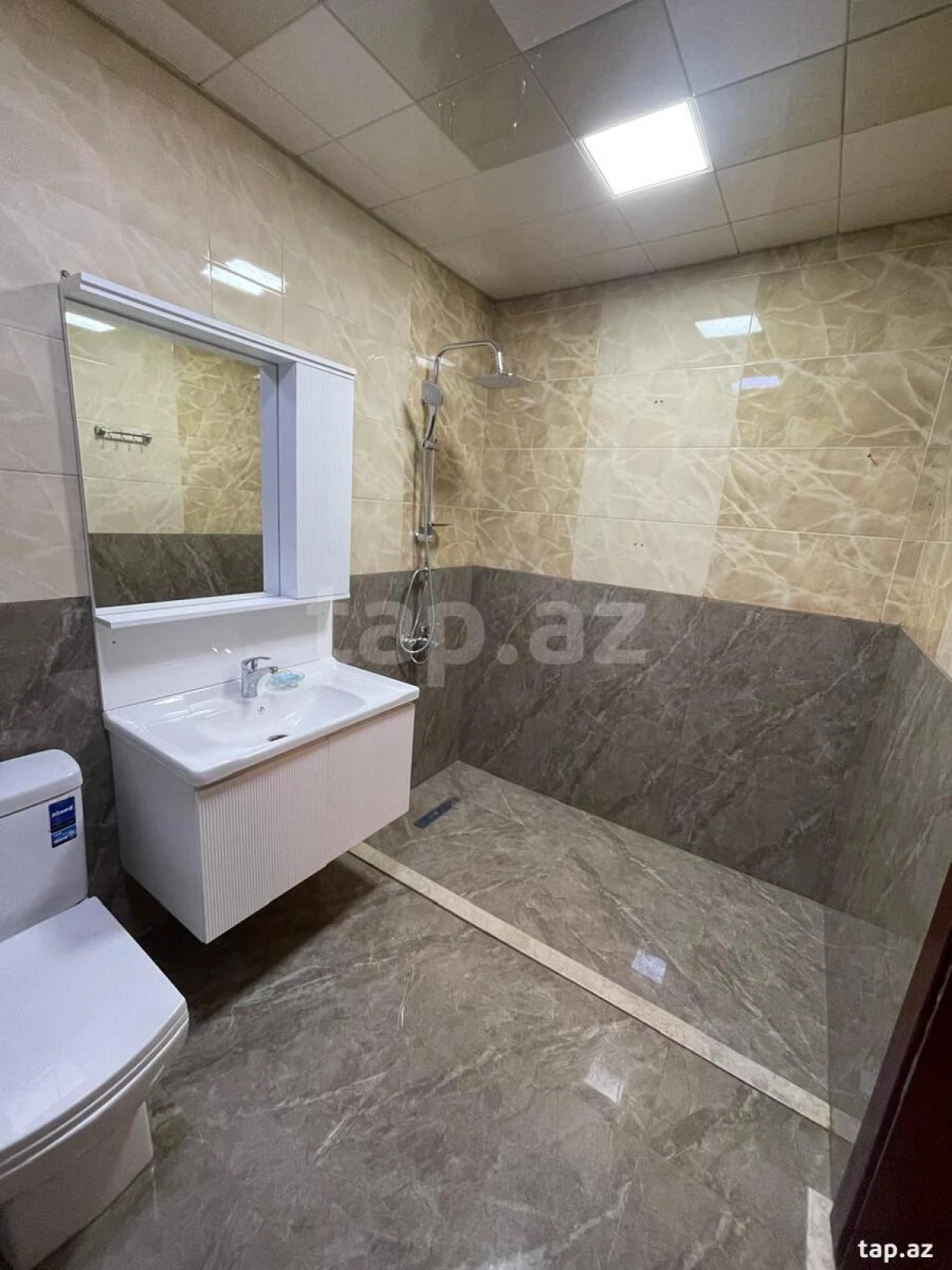 Satılır 3 otaqlı yeni tikili 150 m²