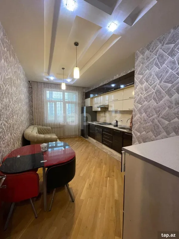 Satılır 3 otaqlı yeni tikili 150 m²