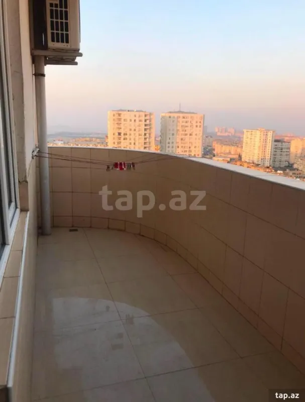 Satılır 3 otaqlı yeni tikili 150 m²