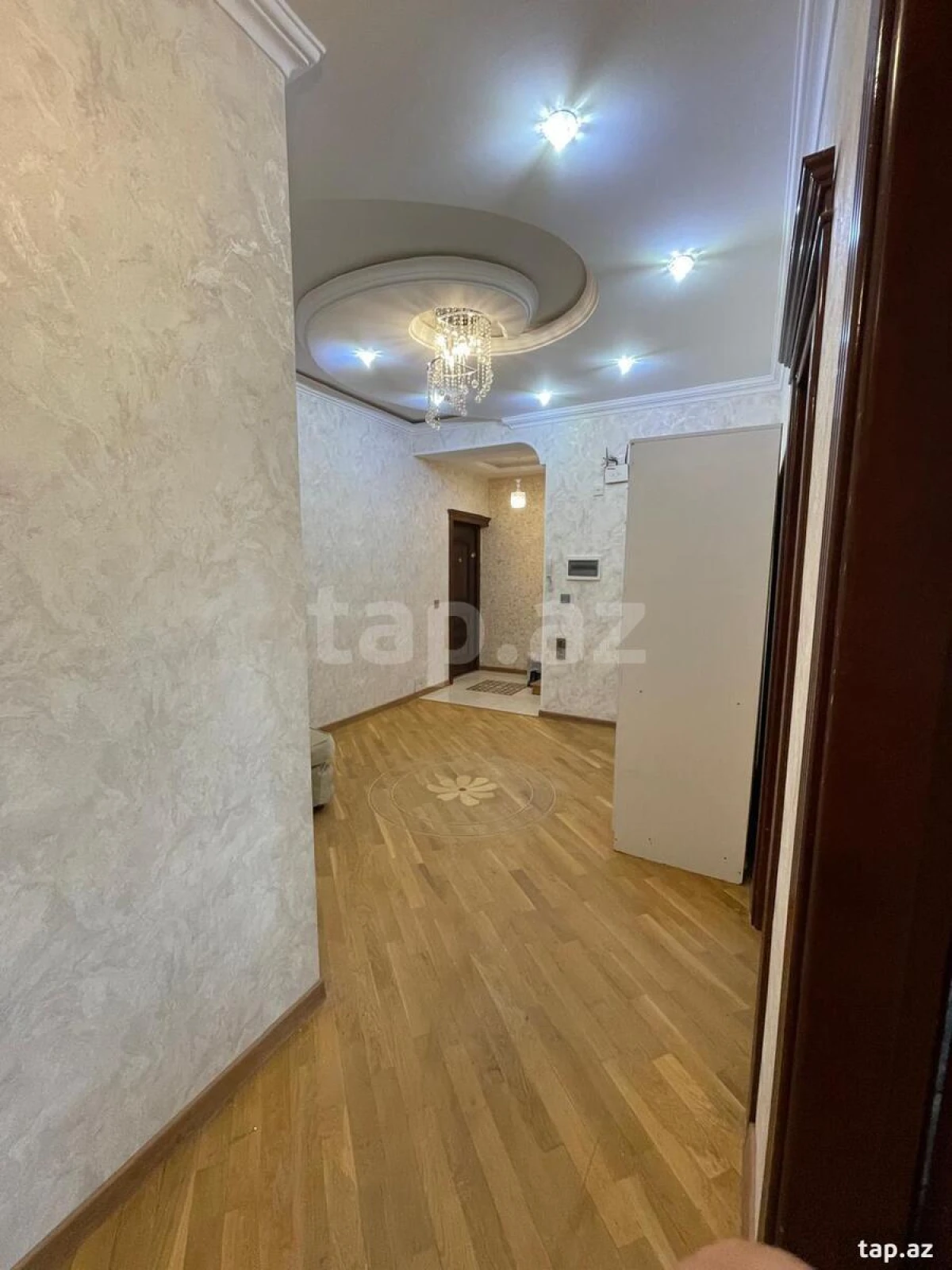 Satılır 3 otaqlı yeni tikili 150 m²