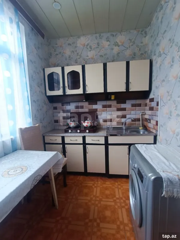 Kirayə verilir 2 otaqlı mənzil 50 m²