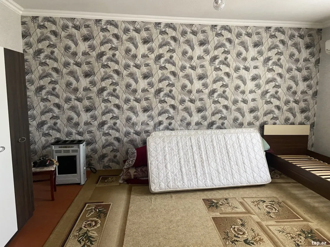 Satılır 4 otaqlı həyət evi