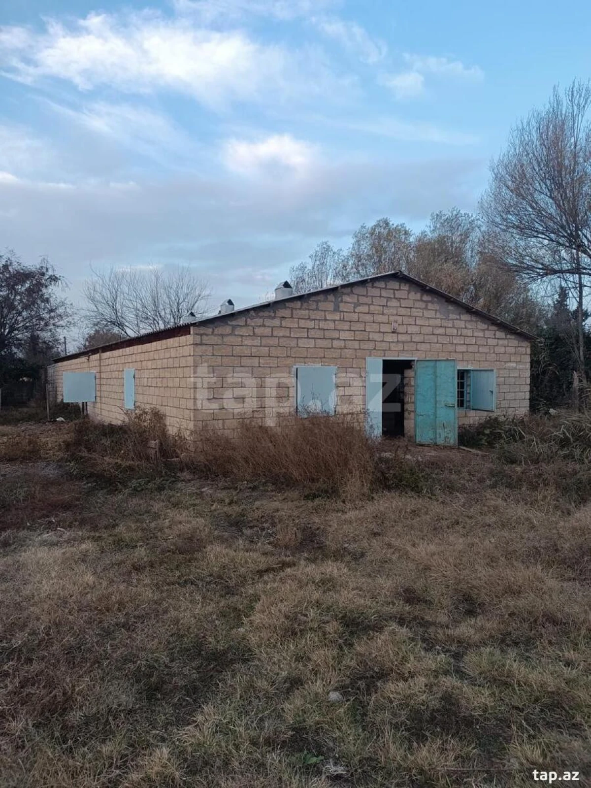 Satılır 4 otaqlı həyət evi