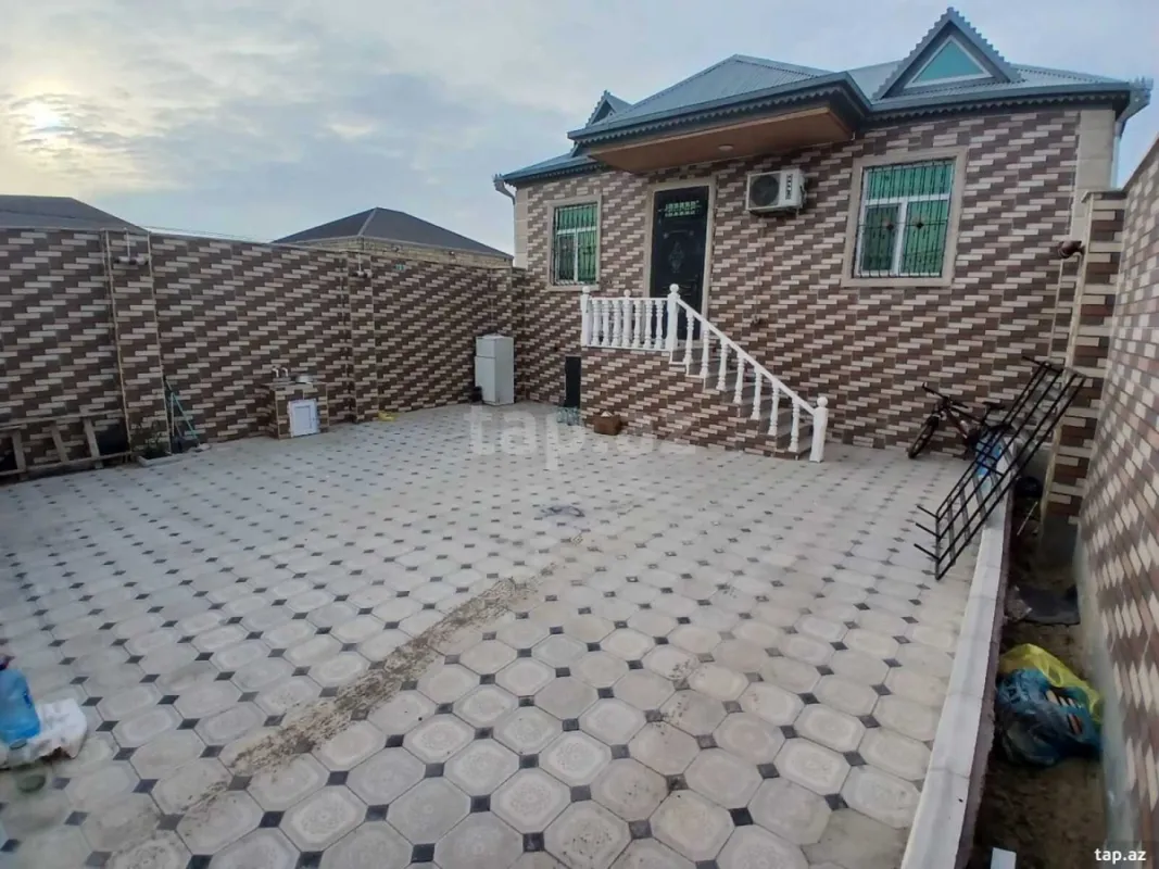 Satılır 3 otaqlı həyət evi