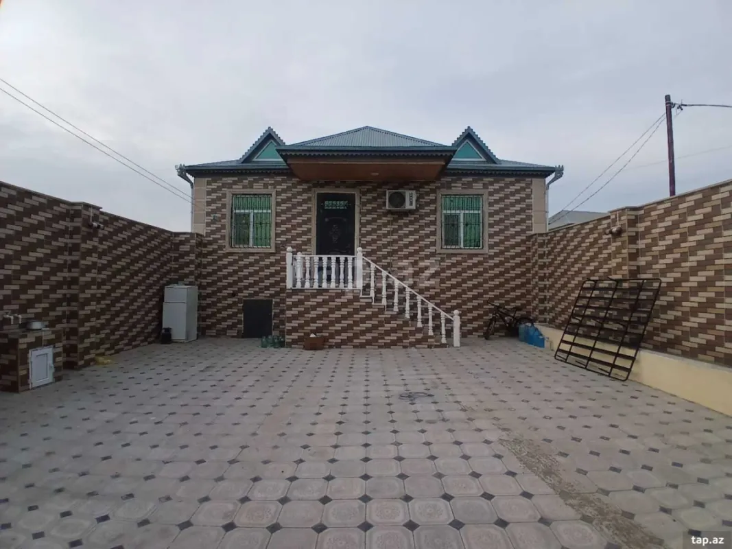 Satılır 3 otaqlı həyət evi