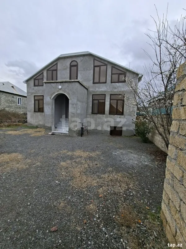 Satılır 3 otaqlı həyət evi
