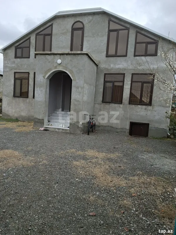 Satılır 3 otaqlı həyət evi