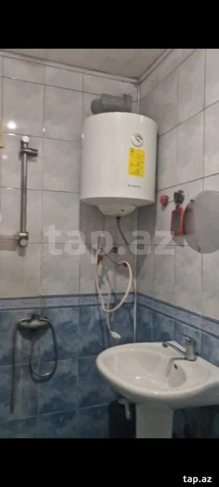 Kirayə verilir 3 otaqlı həyət evi