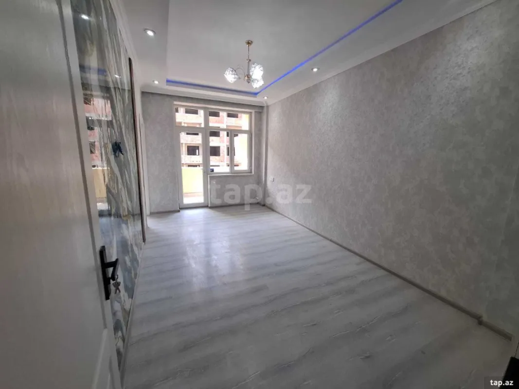 Kirayə verilir 3 otaqlı yeni tikili 65 m²