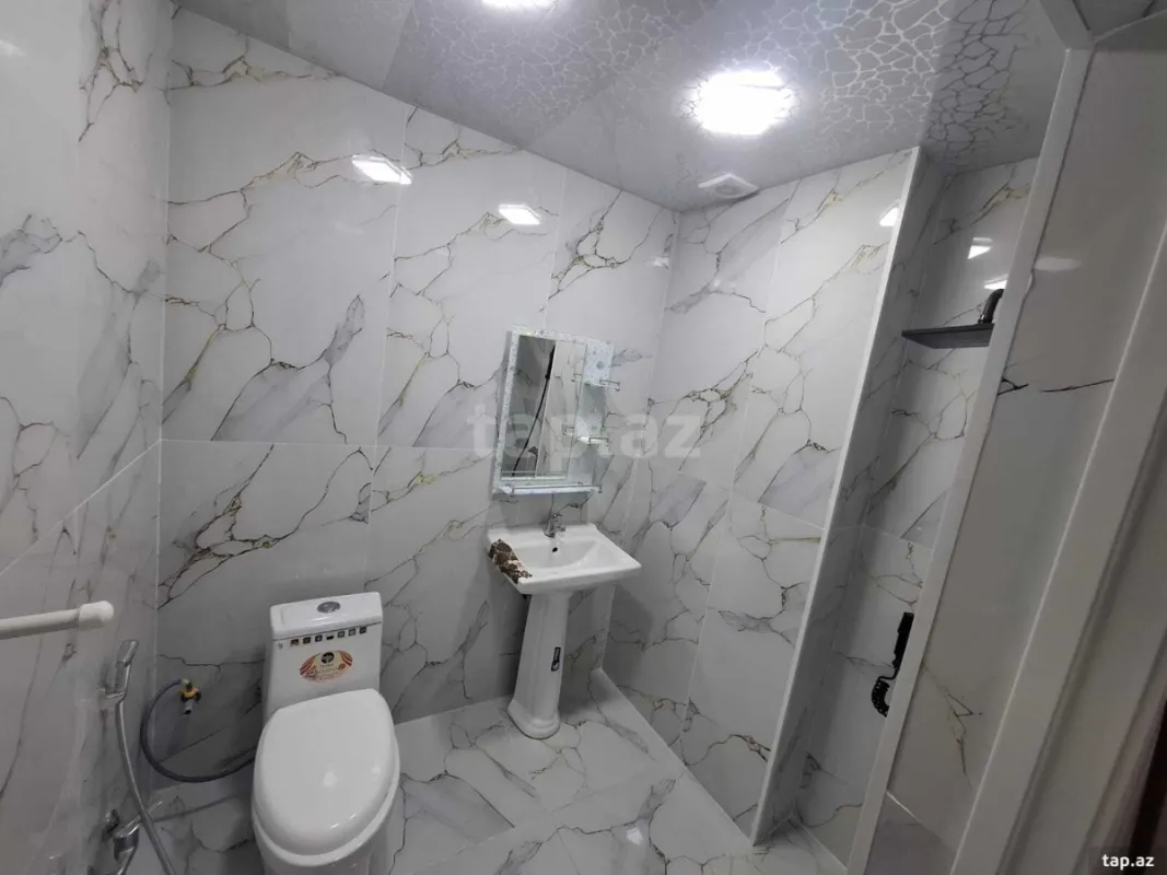 Kirayə verilir 3 otaqlı yeni tikili 65 m²