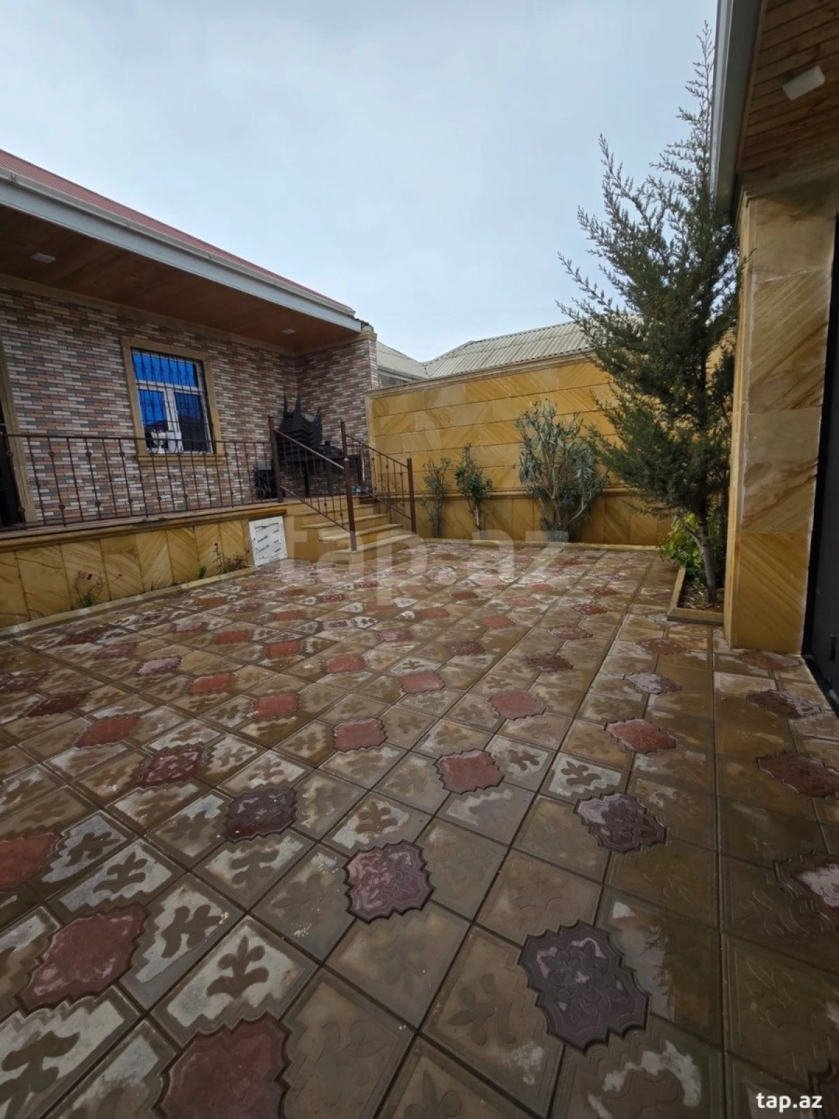 Satılır 3 otaqlı həyət evi