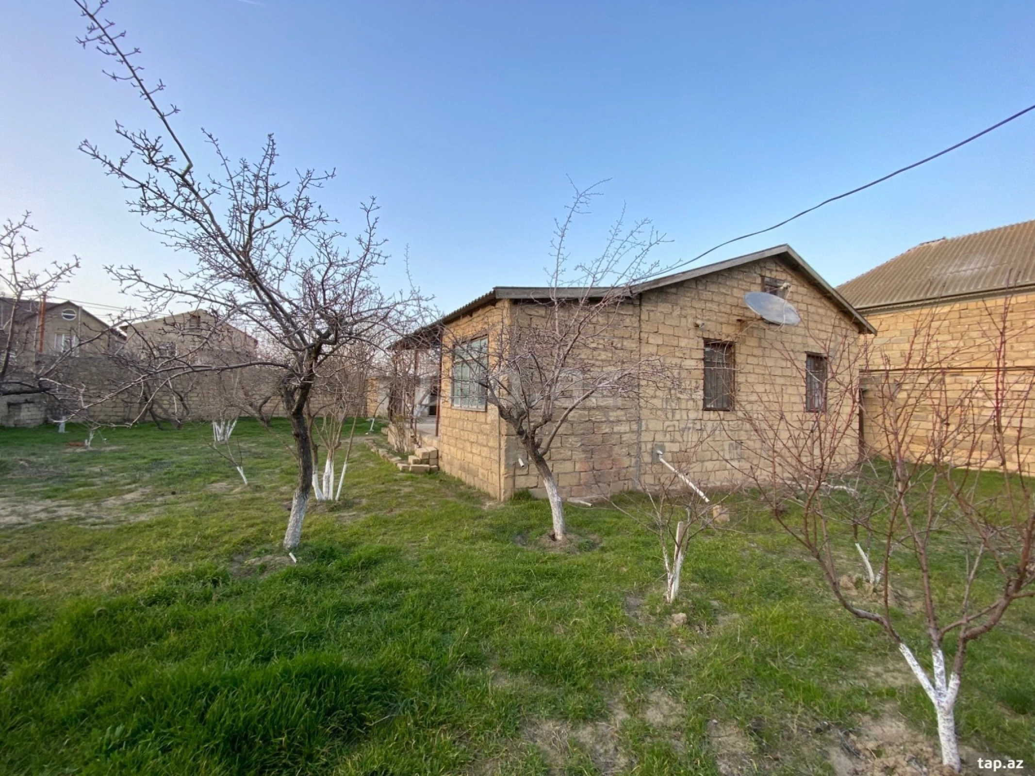 Satılır 3 otaqlı həyət evi