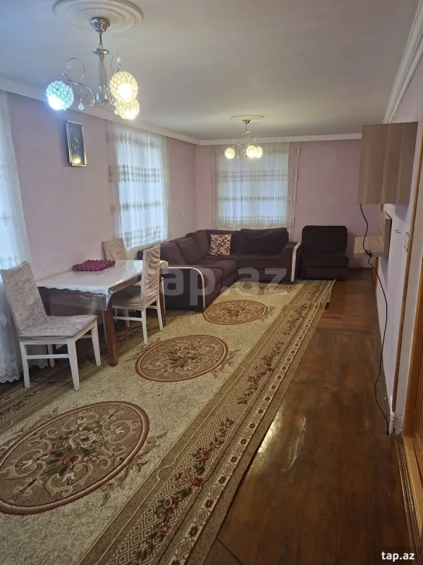 Satılır 6 otaqlı həyət evi
