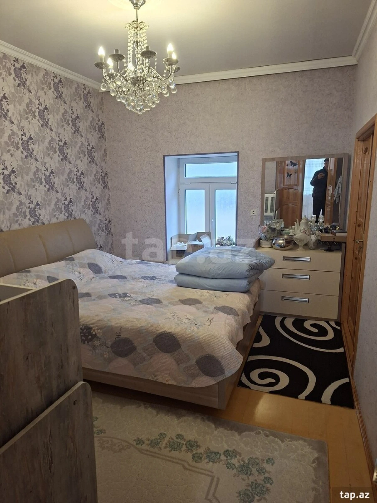 Satılır 6 otaqlı həyət evi