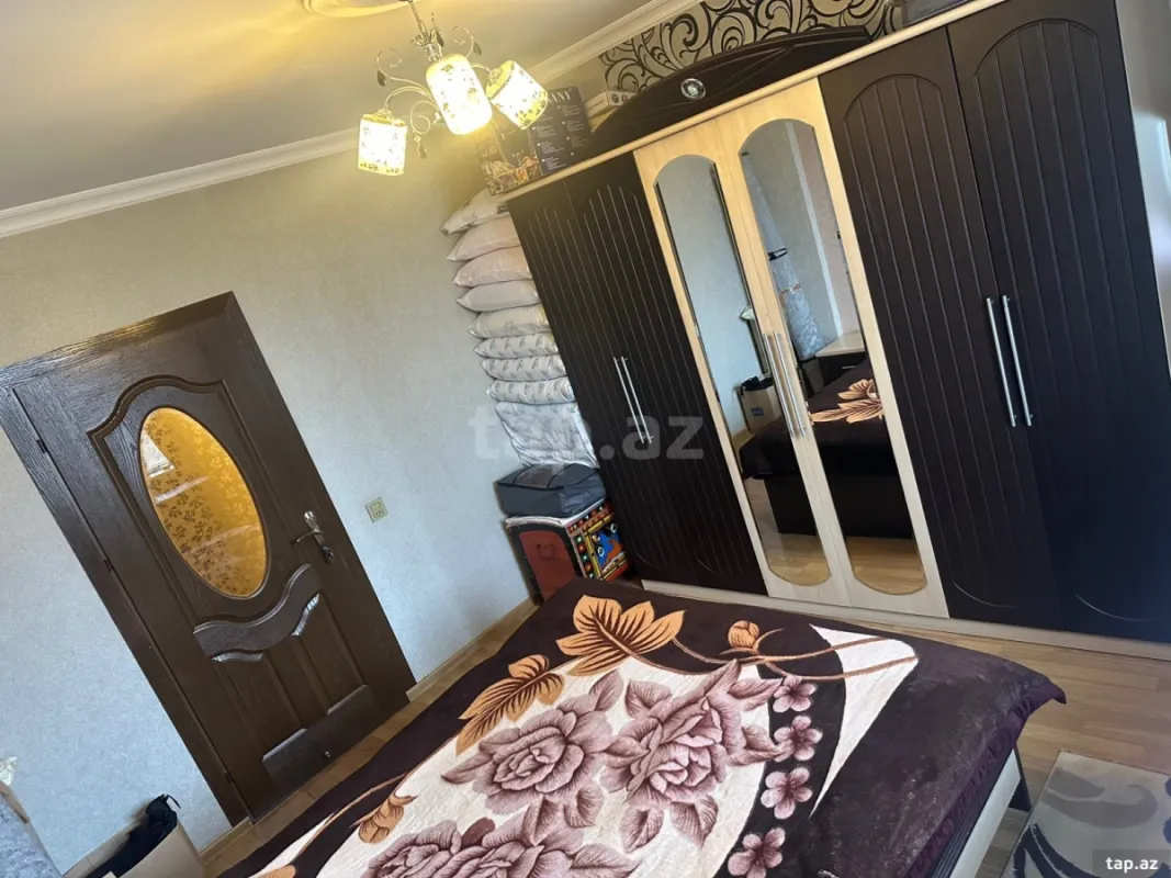 Satılır 4 otaqlı həyət evi