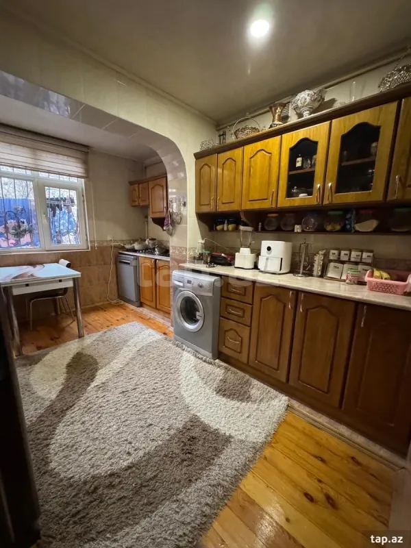 Satılır 4 otaqlı mənzil 118 m²