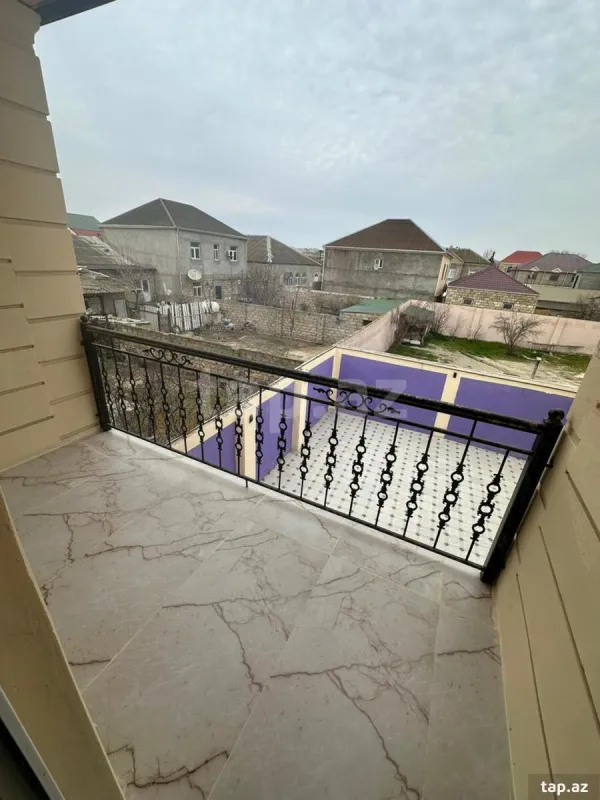 Satılır 4 otaqlı həyət evi