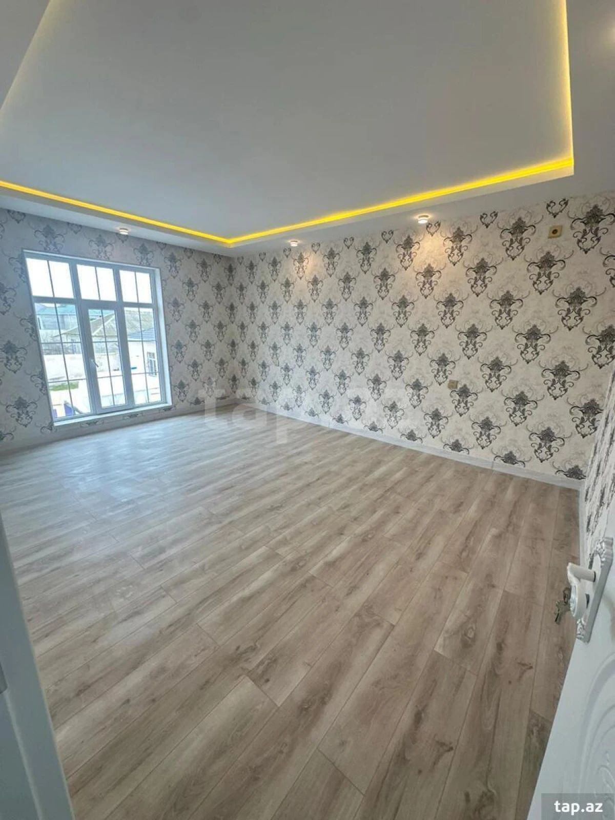 Satılır 4 otaqlı həyət evi