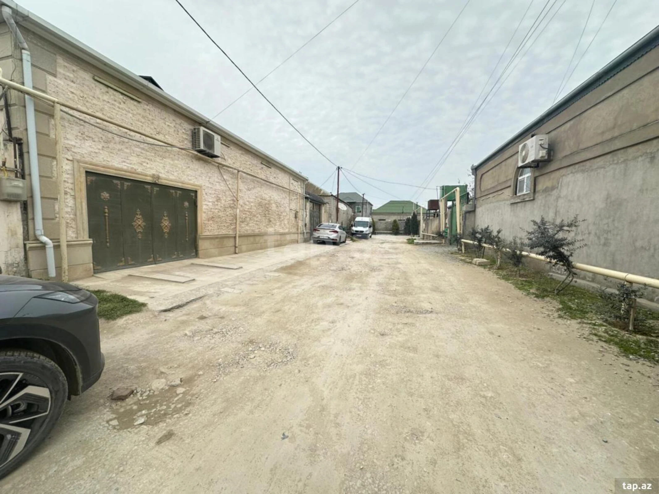 Satılır 4 otaqlı həyət evi