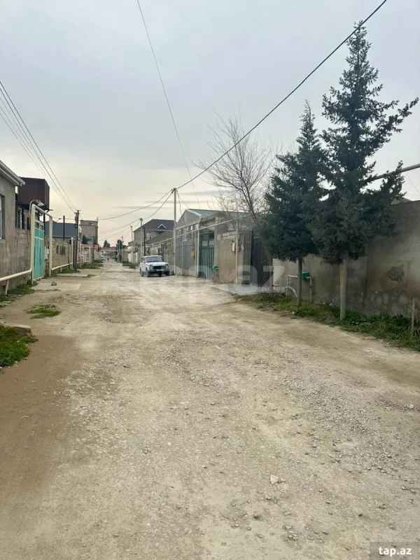 Satılır 4 otaqlı həyət evi