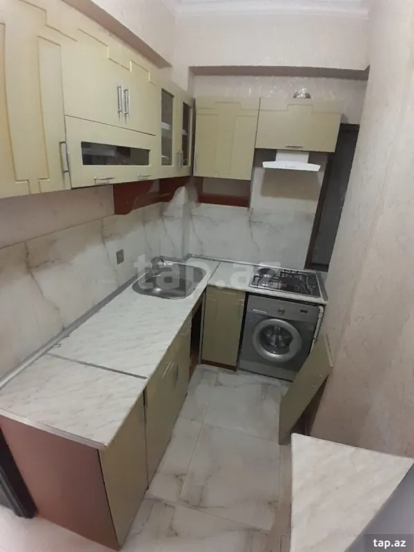 Kirayə verilir 2 otaqlı yeni tikili 75 m²