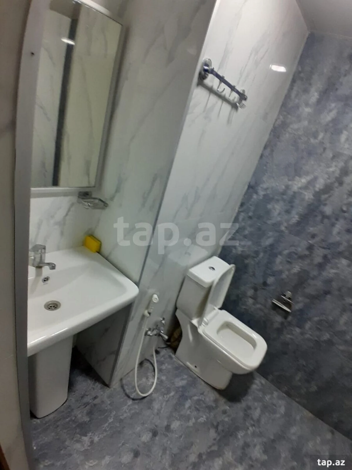 Kirayə verilir 2 otaqlı yeni tikili 75 m²