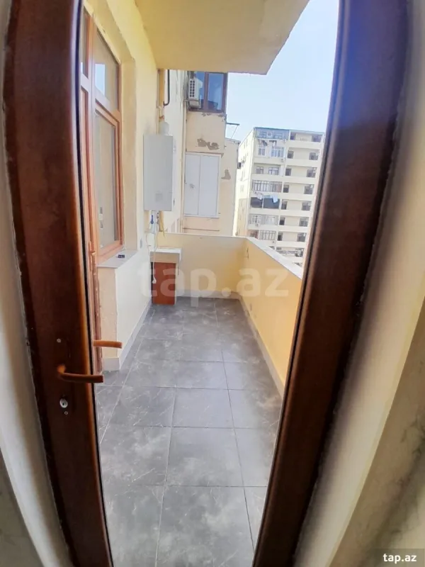 Kirayə verilir 2 otaqlı yeni tikili 75 m²