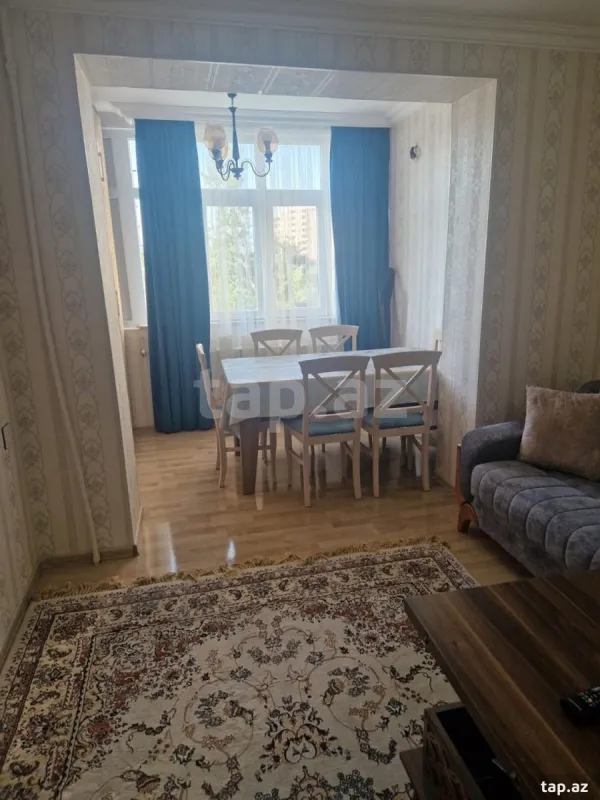 Kirayə verilir 2 otaqlı mənzil 60 m²