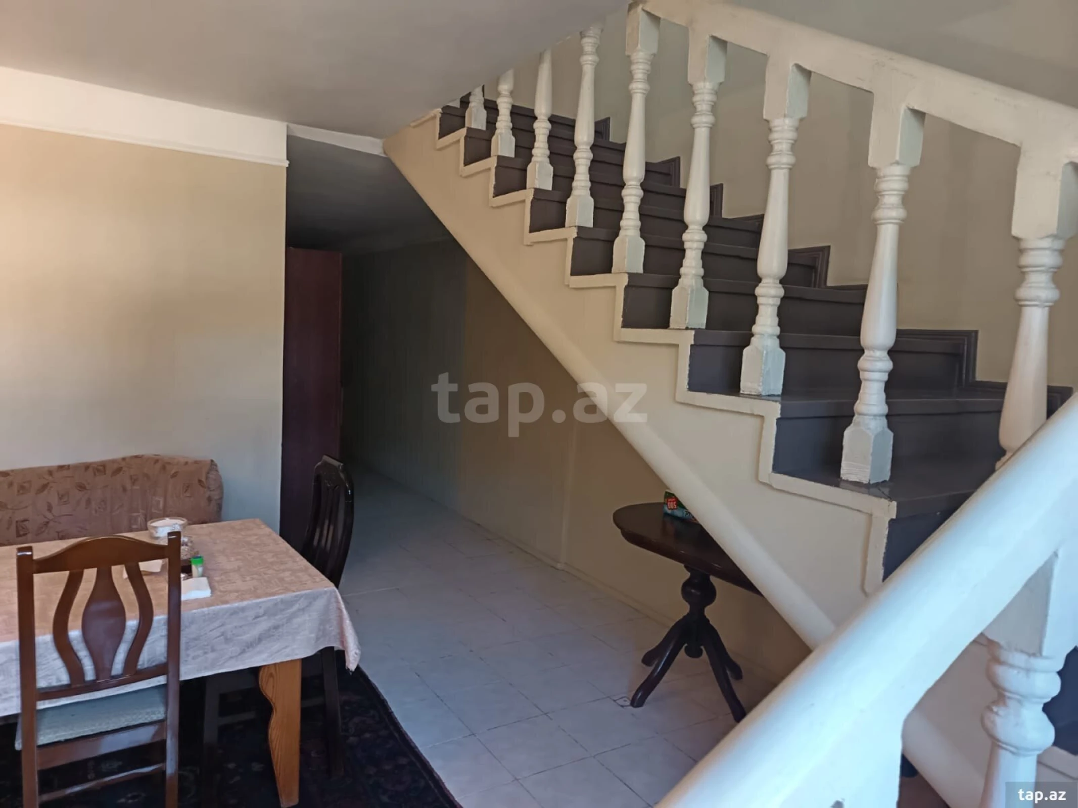 Satılır 5 otaqlı həyət evi