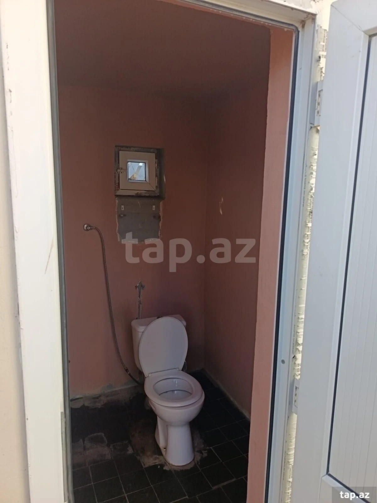 Satılır 5 otaqlı həyət evi