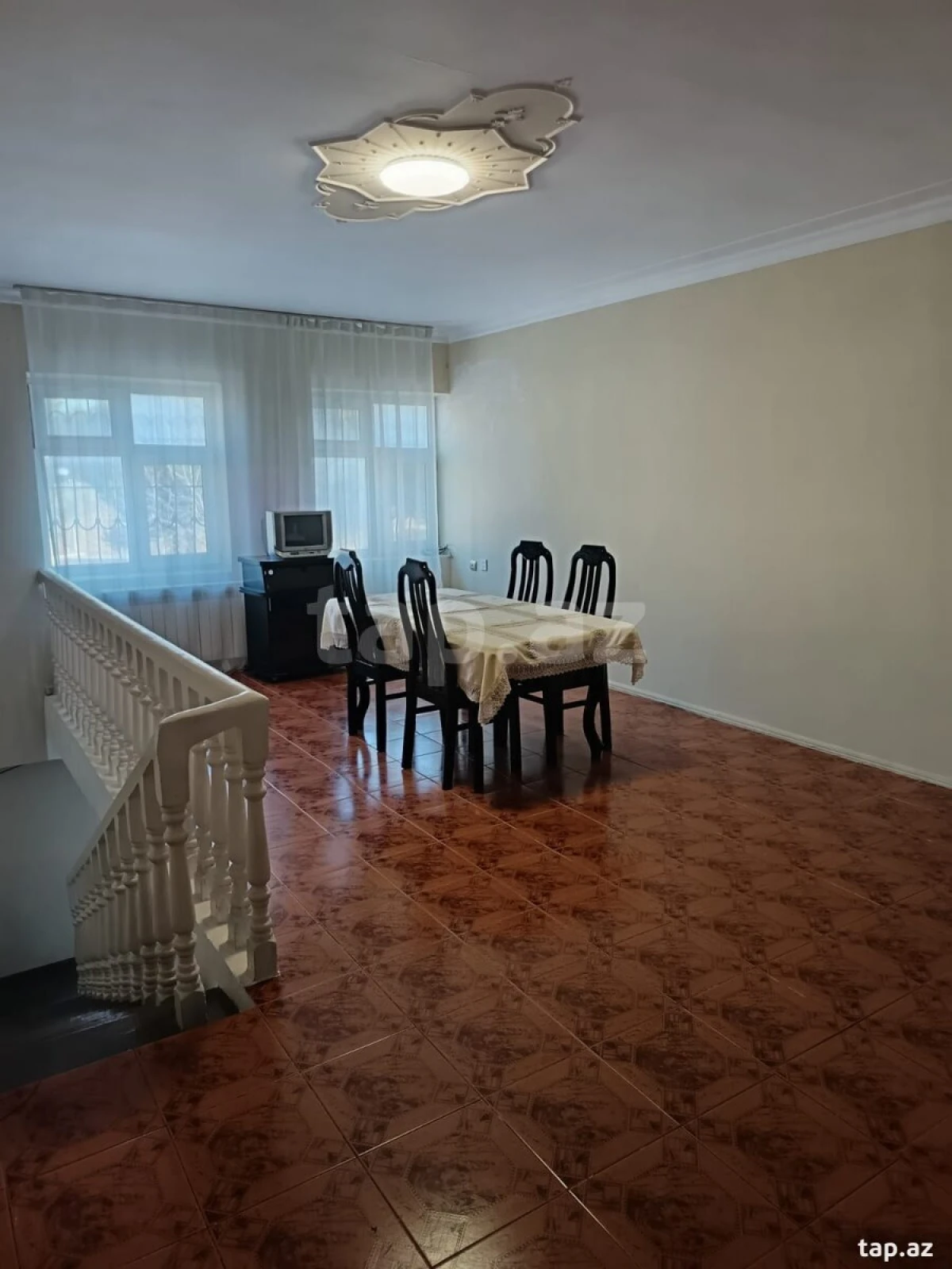 Satılır 5 otaqlı həyət evi