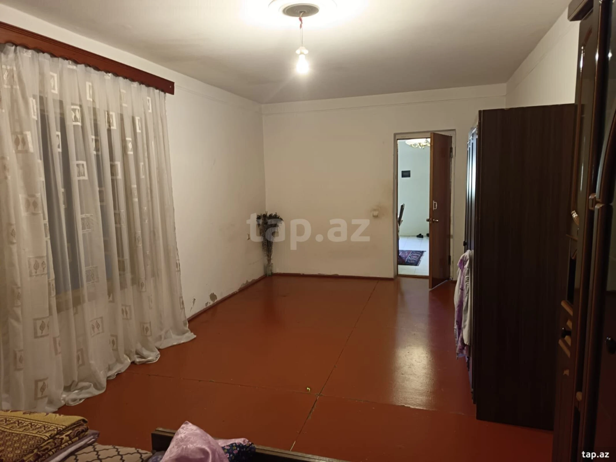 Satılır 5 otaqlı həyət evi